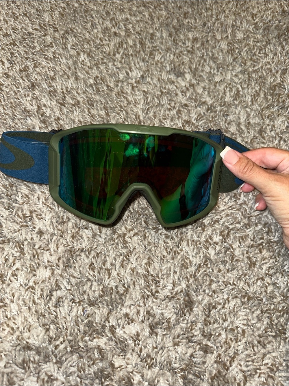 Olive Green snow Goggles with Mirrored Green Lens